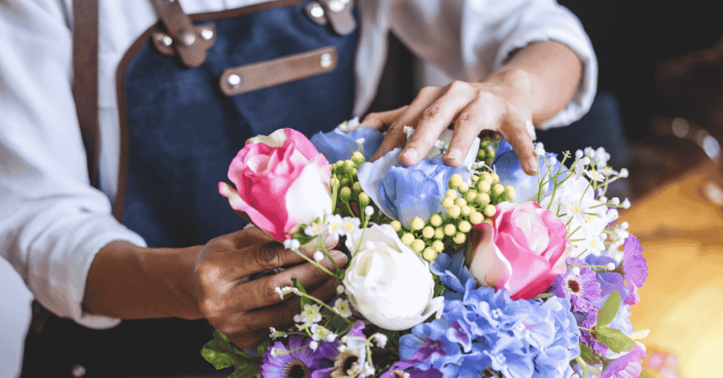 How to make floral arrangements with artificial flowers